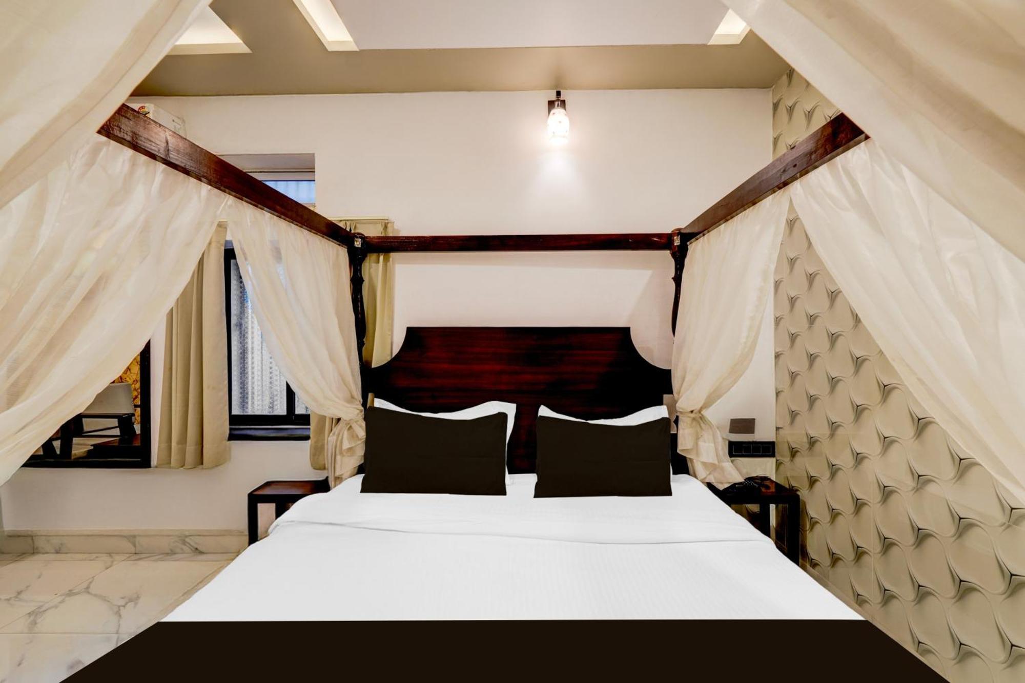 Hotel O Lake N Hill View Udaipur Esterno foto