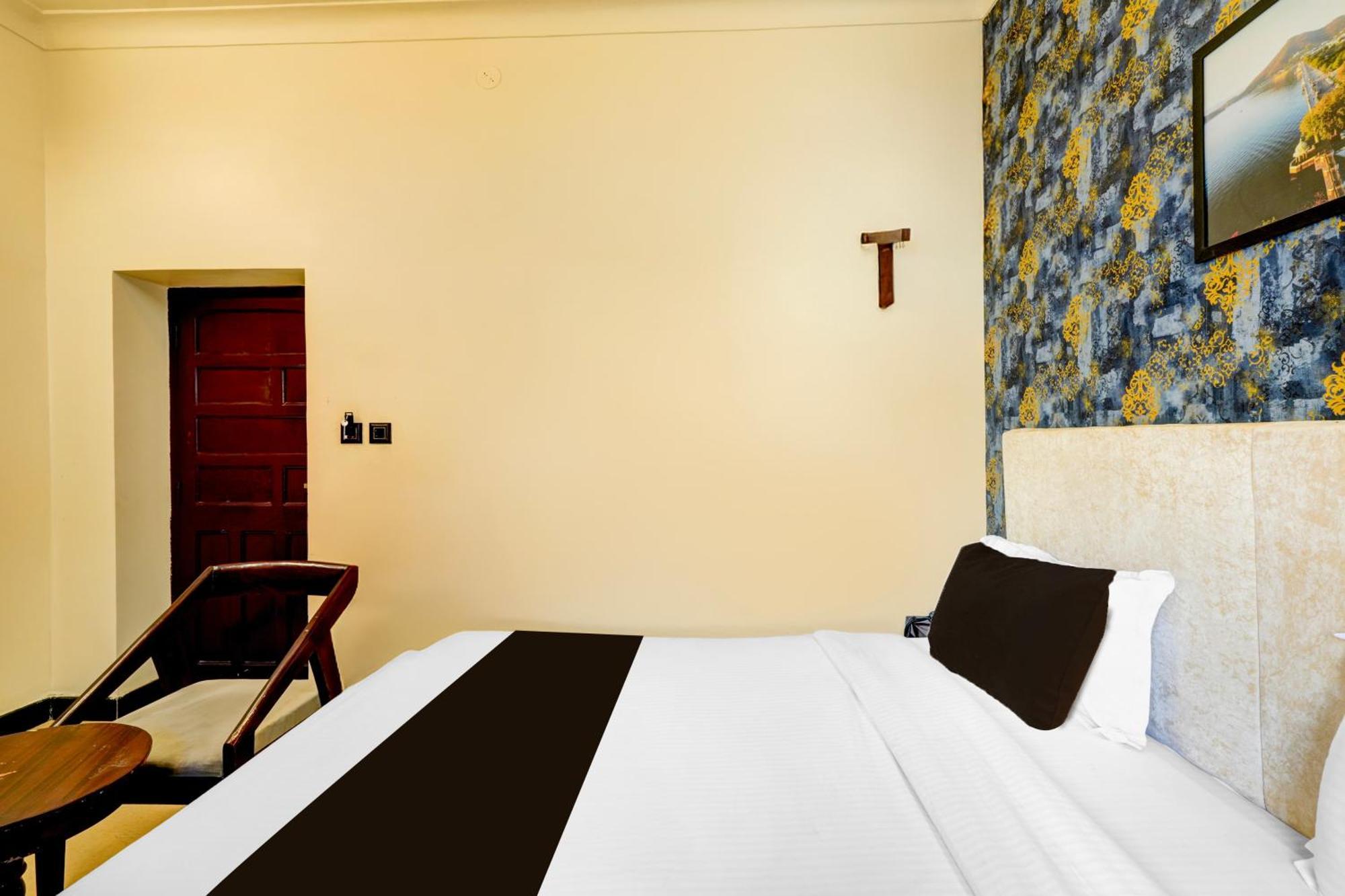 Hotel O Lake N Hill View Udaipur Esterno foto